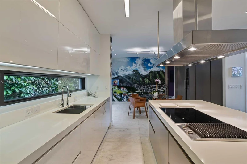 610 Harbor Cir, Key Biscayne, Florida, United States. - Photo 19