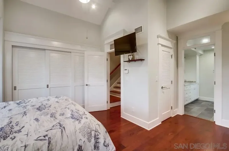 240 B Avenue, Coronado, California, United States. - Photo 45