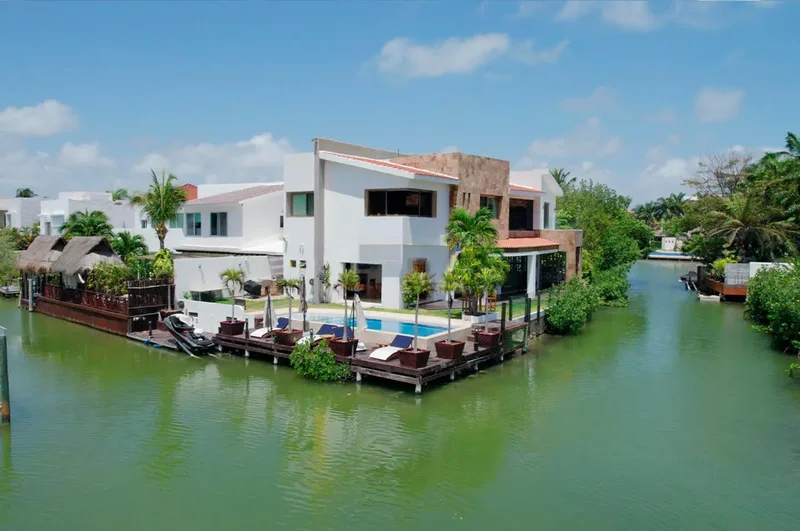 Blvd. Kukulcan, La Isla, Zona Hotelera, 77500 Cancún, Q.R., Mexico, Cancún, Quintana Roo, Mexico. - Photo 8