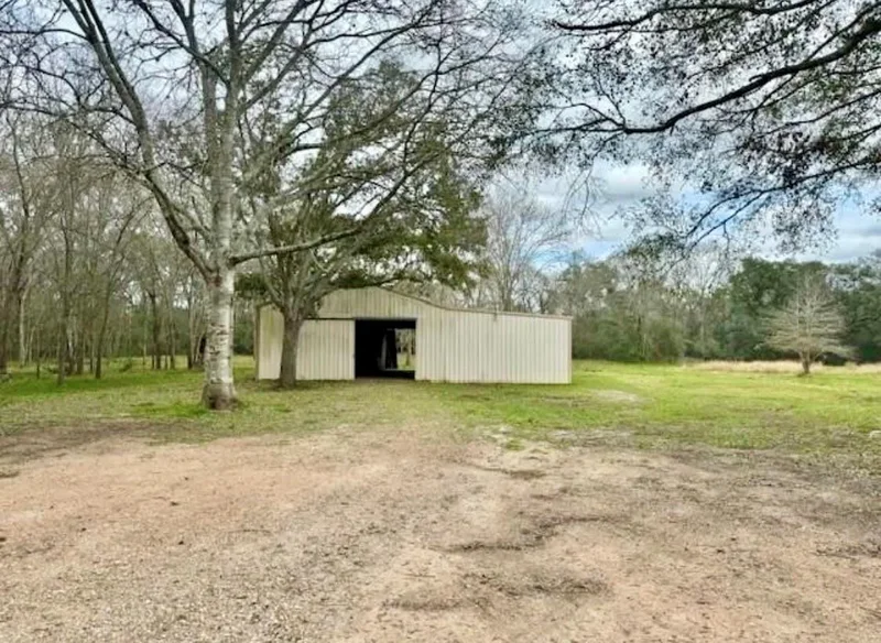327 County Road 735, Angleton, Texas, United States. - Photo 23