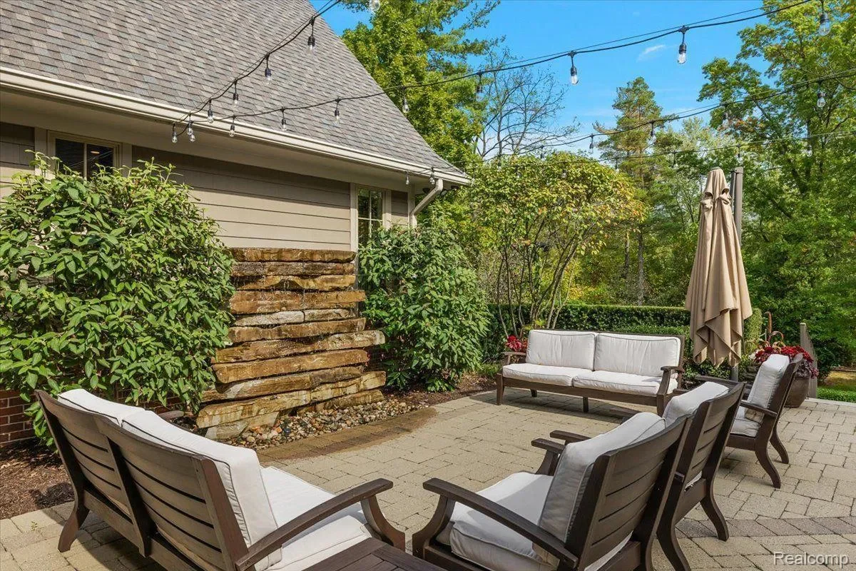 1330 Oxford Road, Bloomfield Charter Township, MI 48304, Birmingham, Michigan, United States. - Photo 12