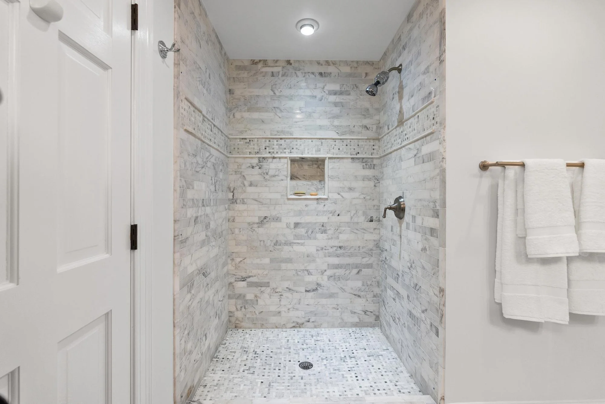 6032 Fort Hunt Road , Alexandria, VA 22307, Belle Haven, Virginia, United States. - Photo 27