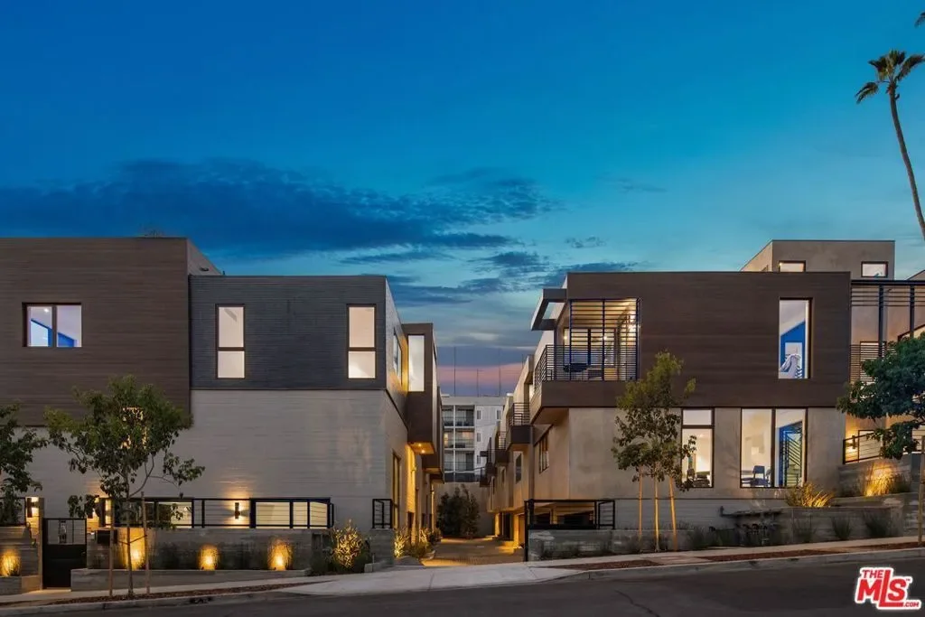 917 1/2 Hilldale Avenue, Los Angeles, California, United States. - Photo 18