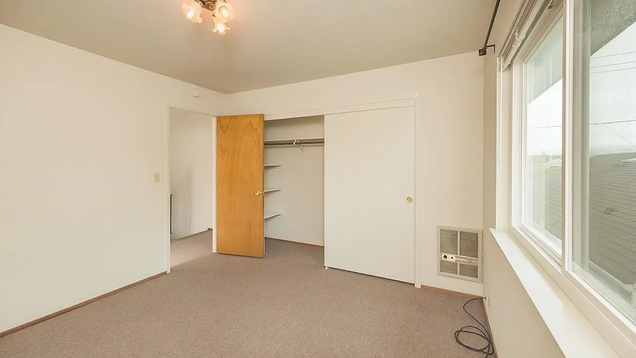 514 Baden Avenue, South San Francisco, California, United States. - Photo 8
