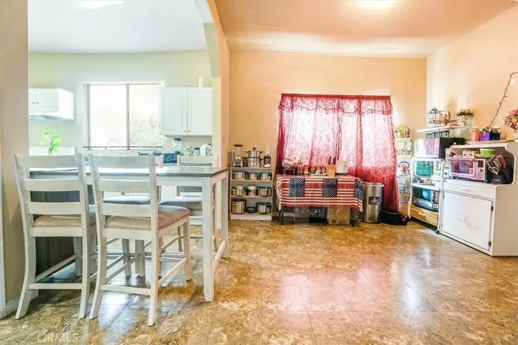 2122 Thomas Street, Los Angeles, California, United States. - Photo 24