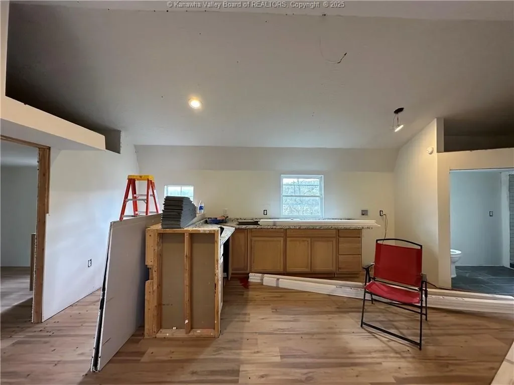 365 Astor Lane, Point Pleasant, WV 25550, Point Pleasant, West Virginia, United States. - Photo 12