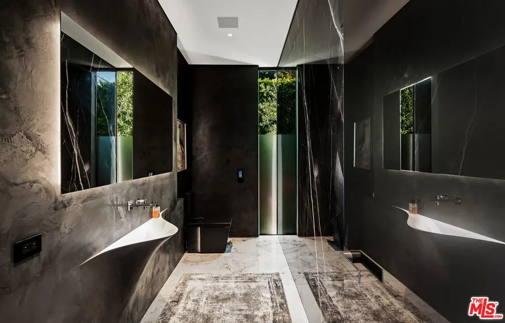 1108 Wallace, Beverly Hills, California, United States. - Photo 34