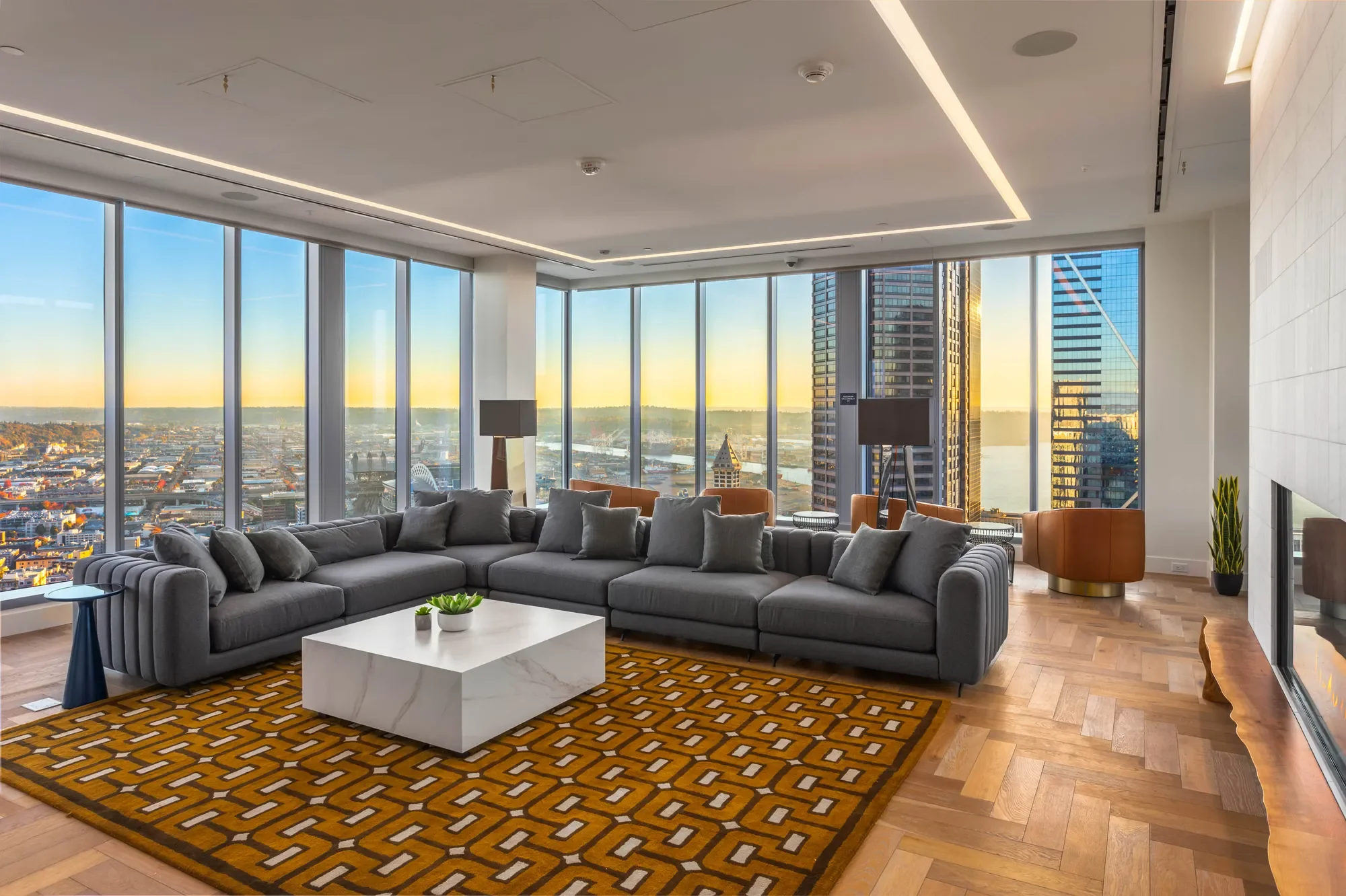 800 Columbia Street Unit #2005 , Seattle, WA 98104, Seattle, Washington, United States. - Photo 6