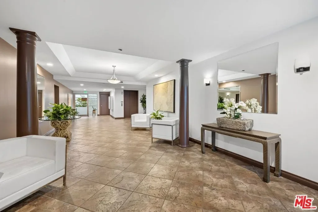 964 Hancock Avenue 103, Los Angeles, California, United States. - Photo 25
