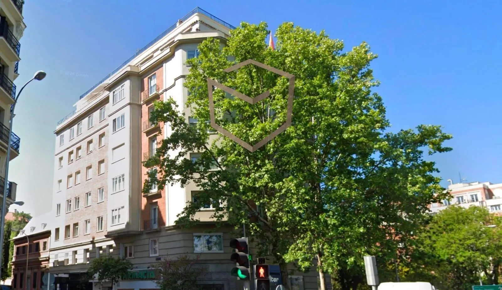 Exterior photo 1