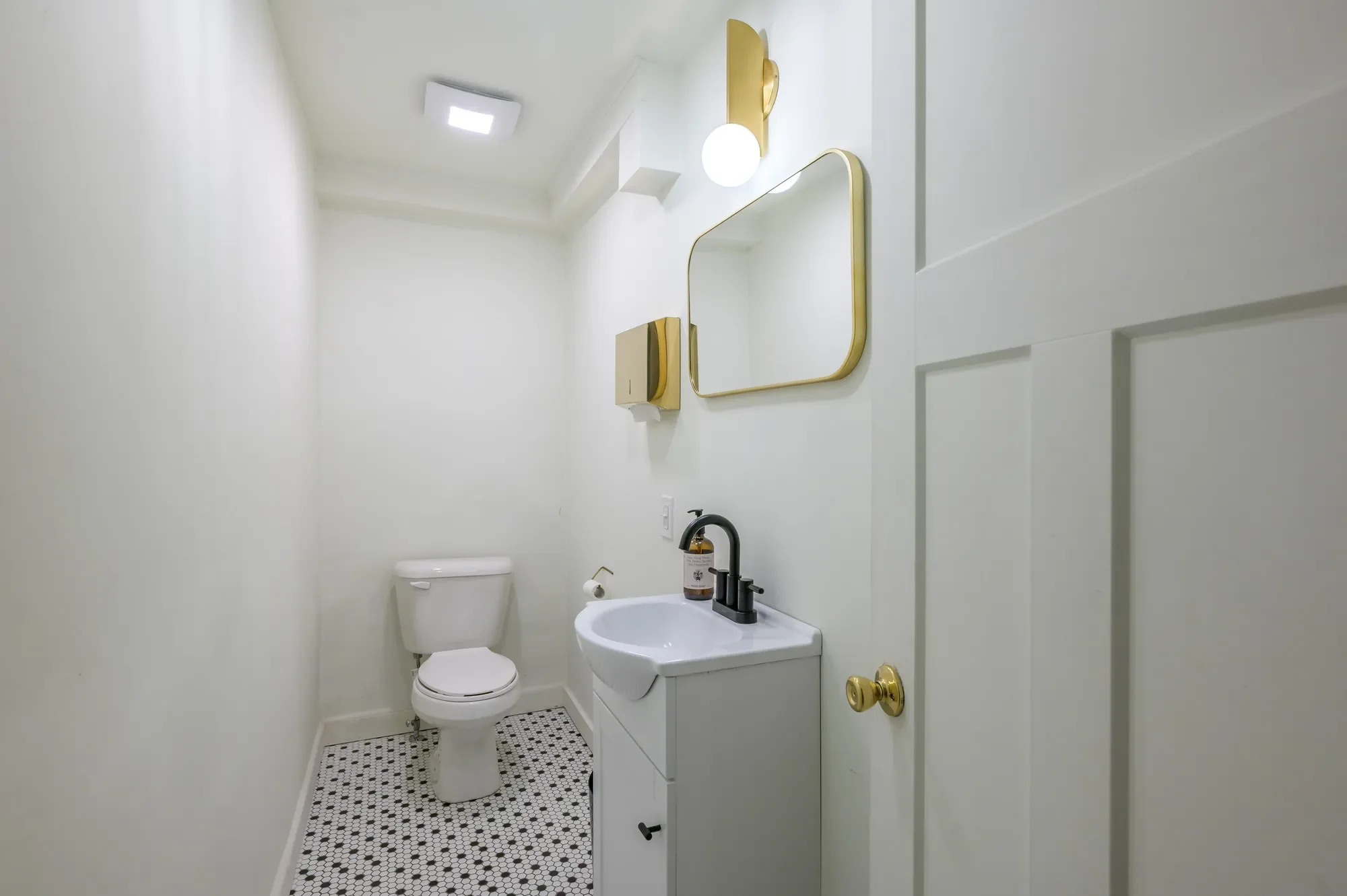 508 Warren Street , Hudson, NY 12534, Hudson, New York, United States. - Photo 2