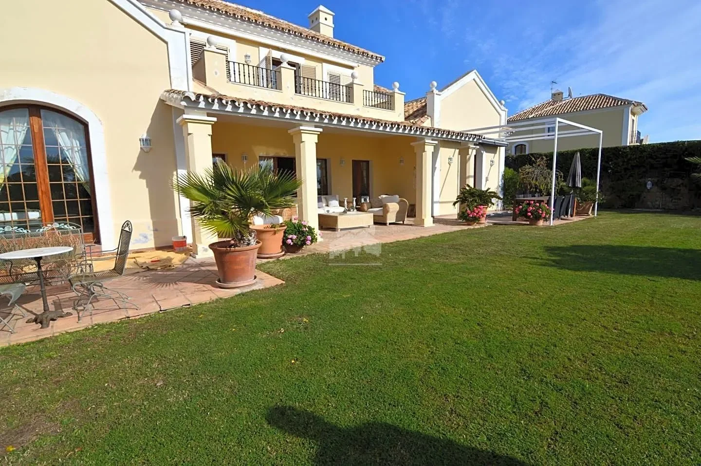 Estepona, Malaga, Estepona, El Paraíso, Benahavis, Spain. - Photo 5