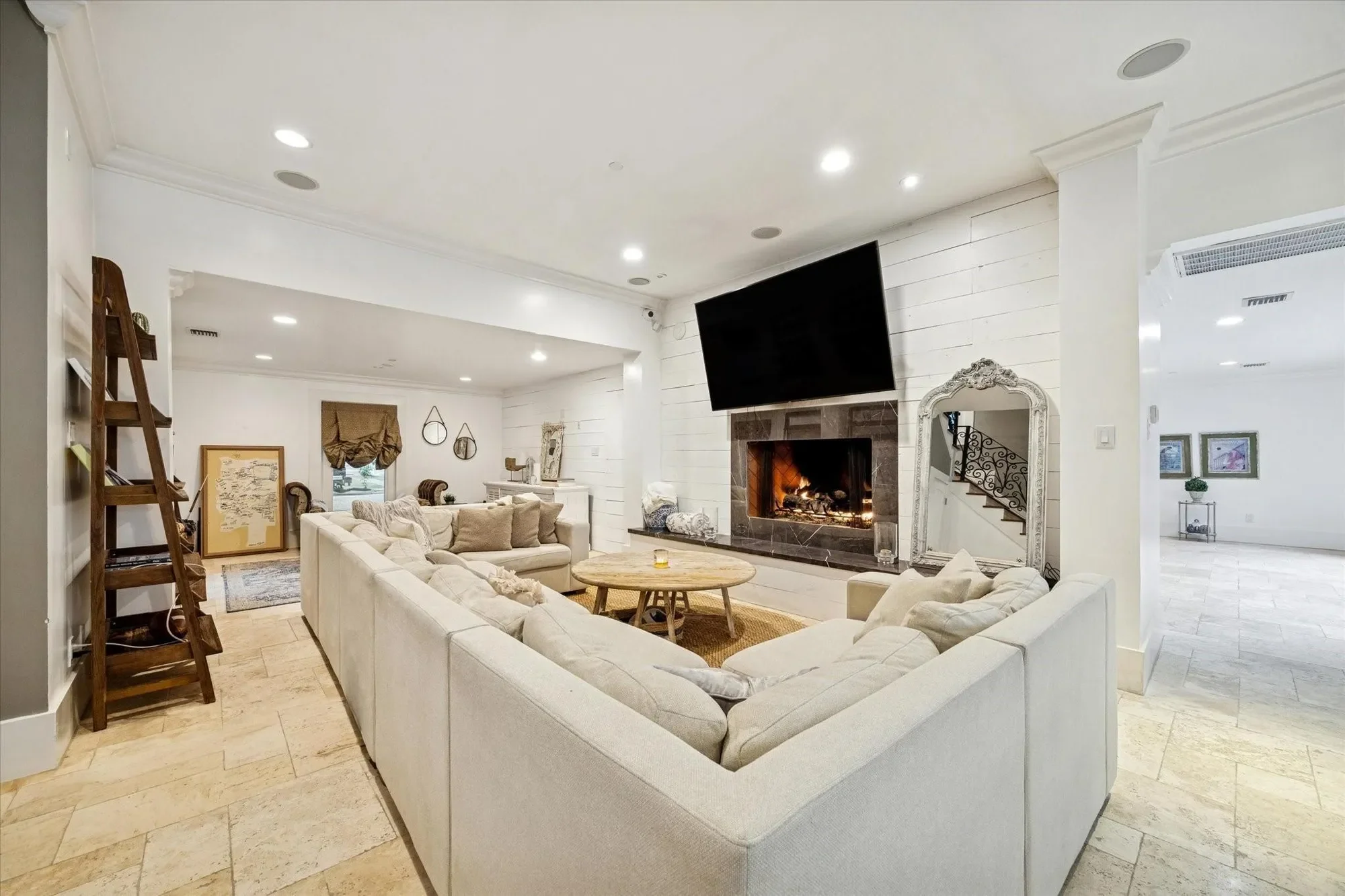 Gallery photo 3