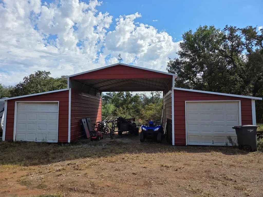 203 Saddle Ridge Court, Springtown, Texas, United States. - Photo 27