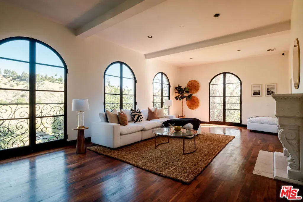 1301 N Beverly Drive, Beverly Hills, California, United States. - Photo 7