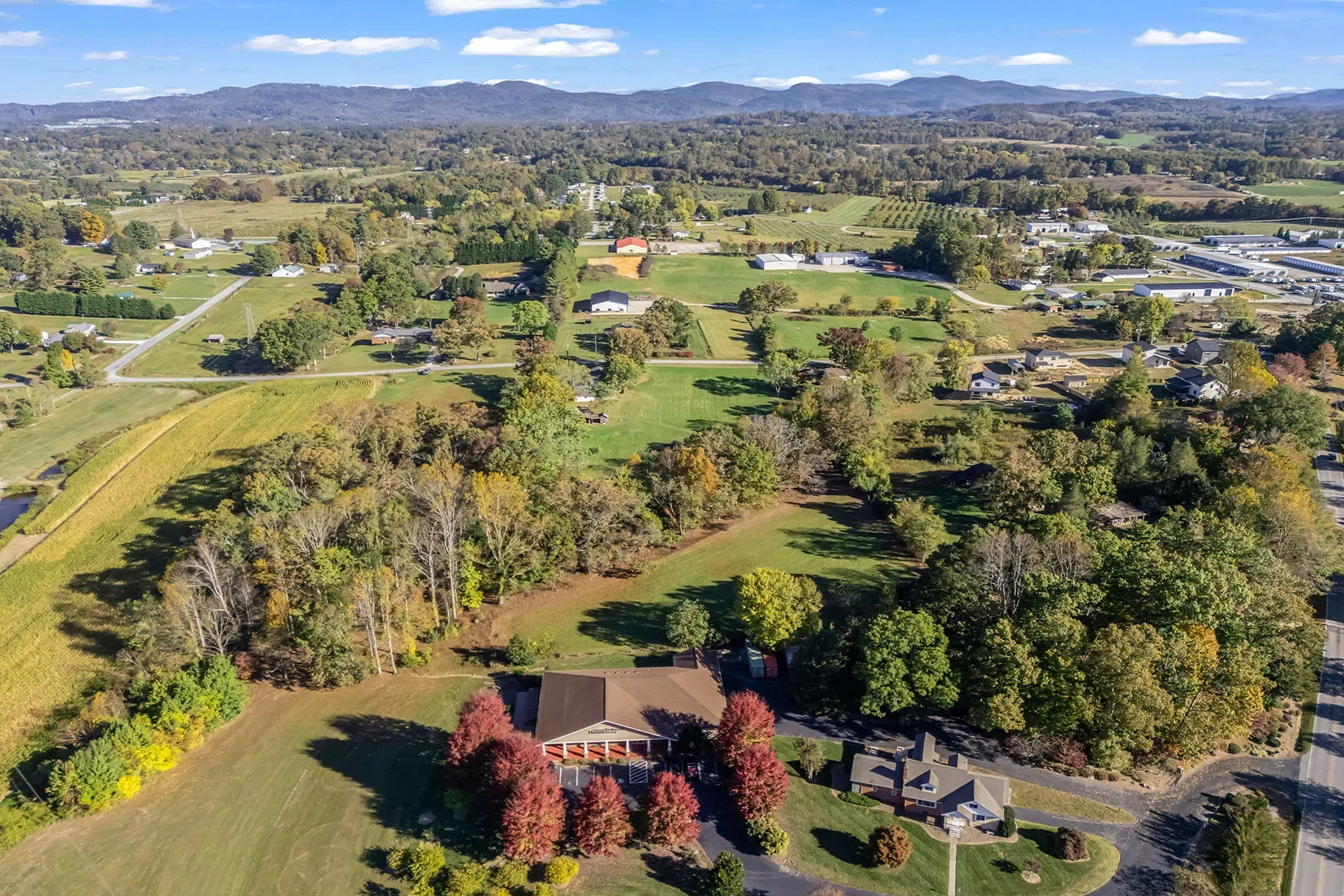 628 New Hope Road, Flat Rock, NC 28731, Flat Rock, North Carolina, United States. - Photo 2