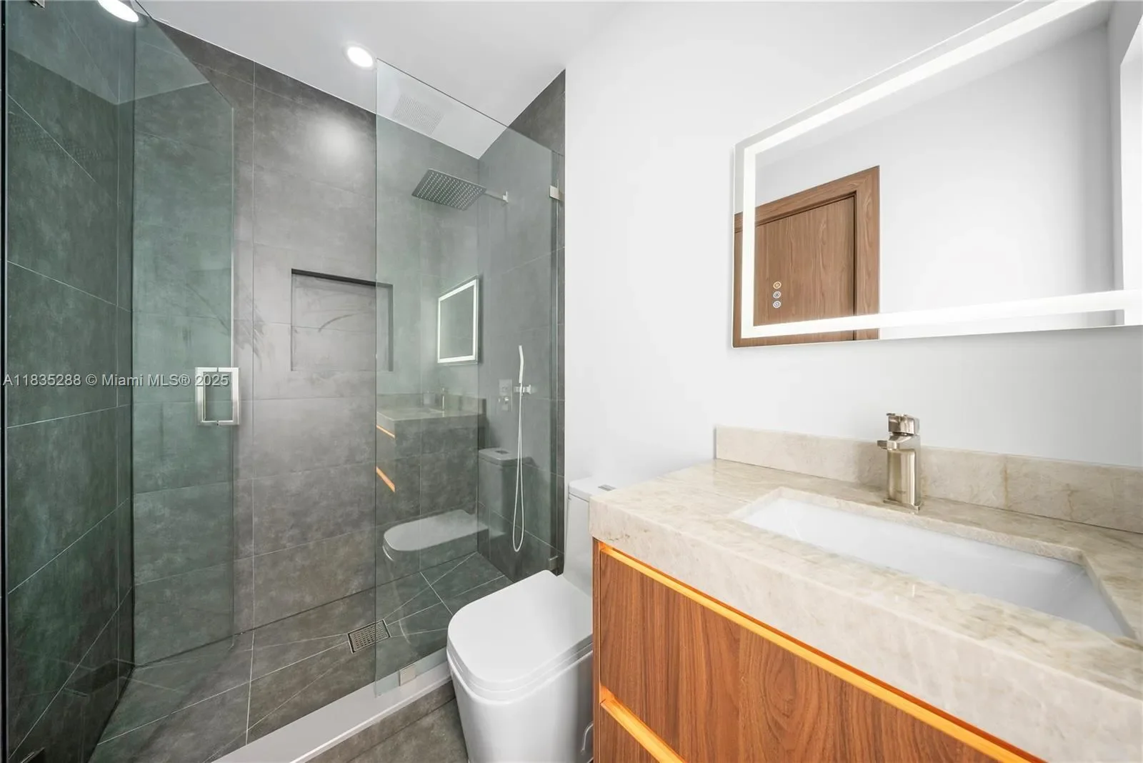260 NW 47th St, Miami, Florida, United States. - Photo 11