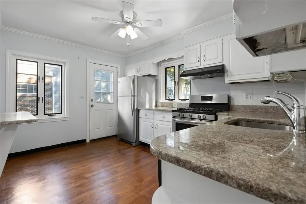 20 Richards Rd, Weymouth, Massachusetts, United States. - Photo 18
