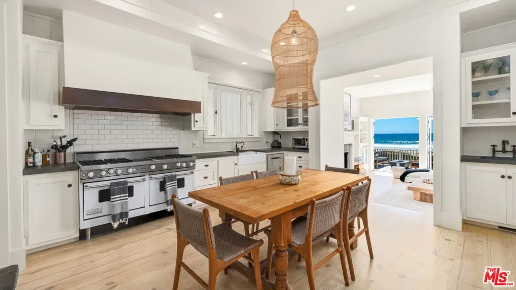30718 Pacific Coast Highway, Malibu, California, United States. - Photo 36