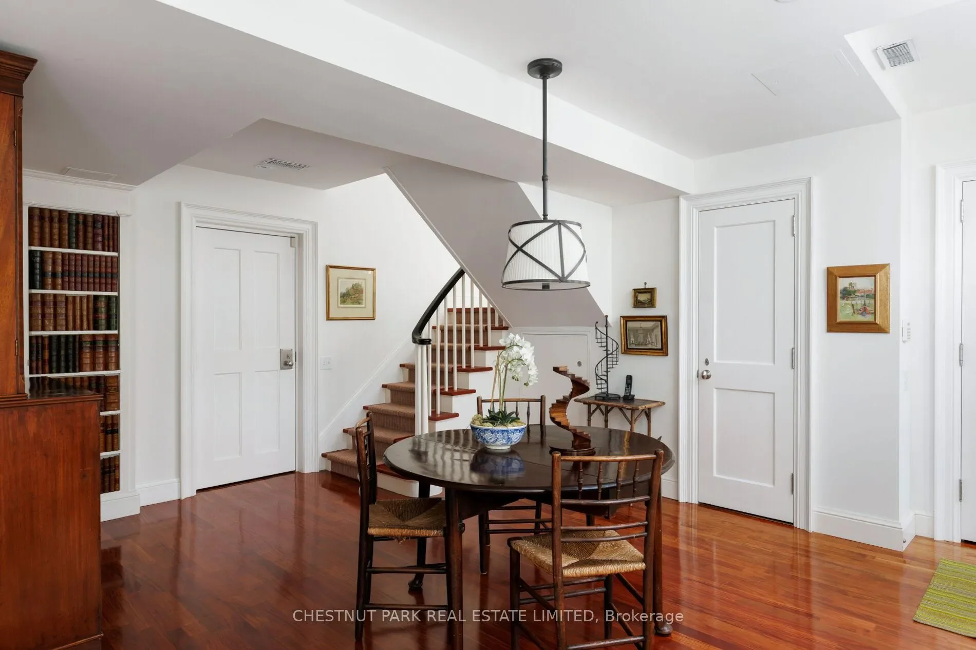 Gallery photo 9