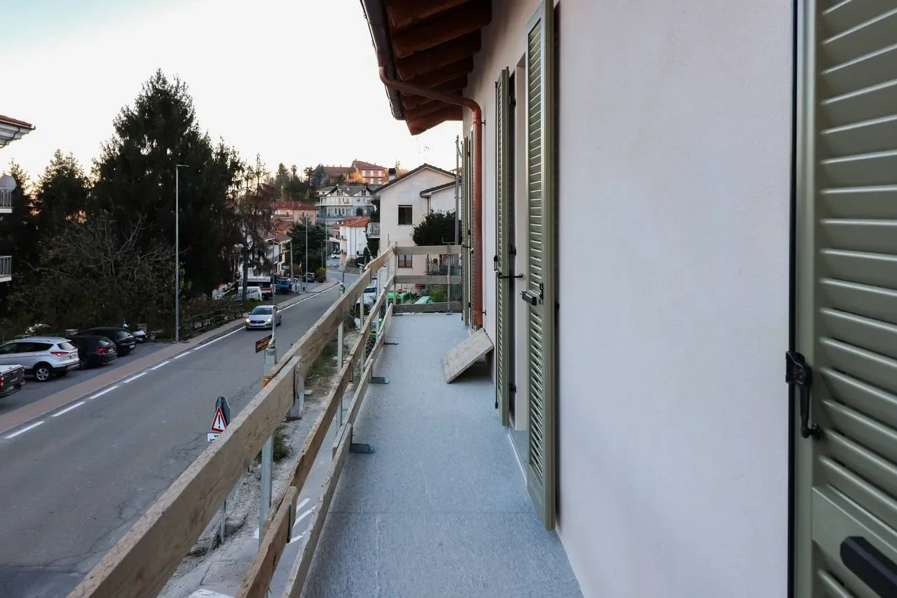 Via Montà, Monforte d'Alba, Piedmont, Italy. - Photo 3