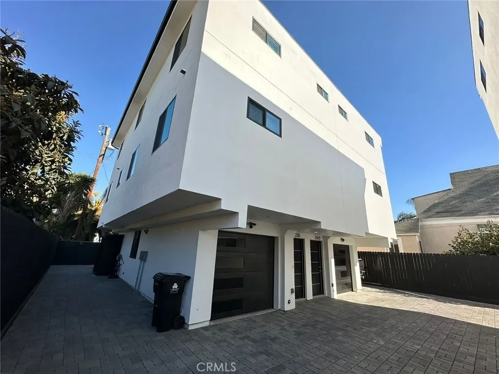 235 E 29th Street, LOS ANGELES, CA 90011, Los Angeles, California, United States. - Photo 23