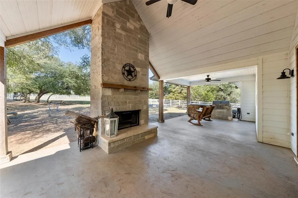 2005 Austin Hines Drive, China Spring, TX 76633, China Spring, Texas, United States. - Photo 23