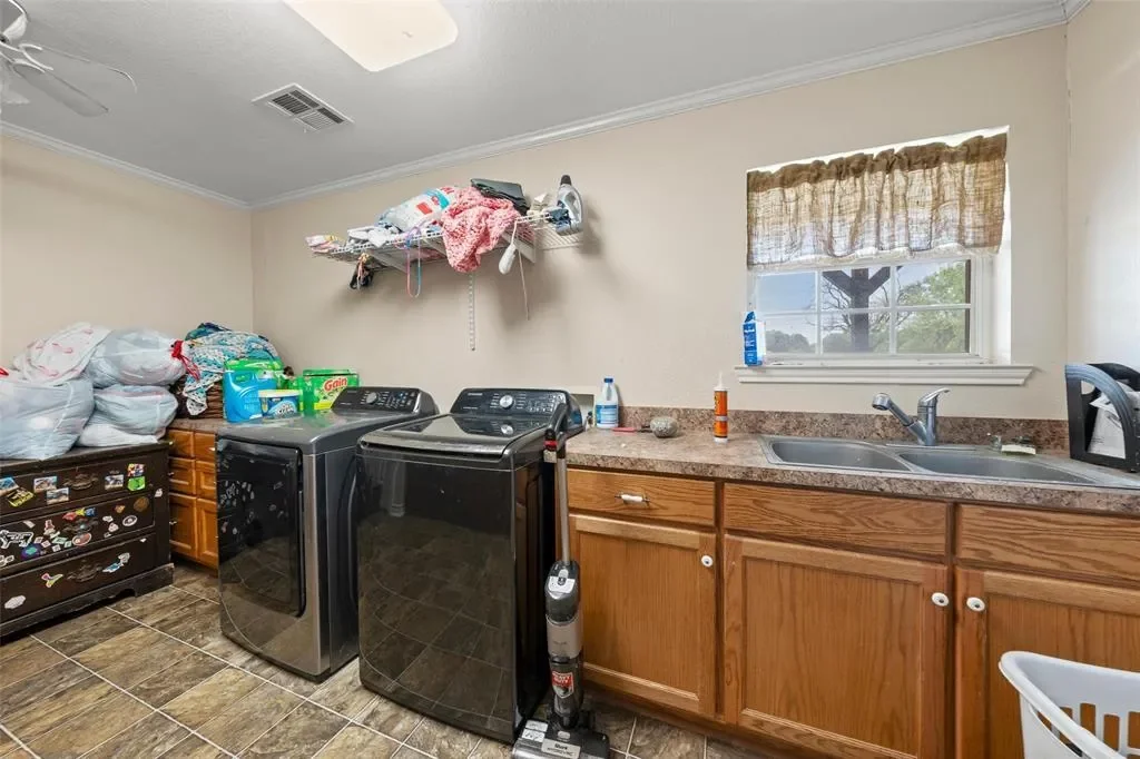 771 Hcr 2233, West, TX 76691, West, Texas, United States. - Photo 21
