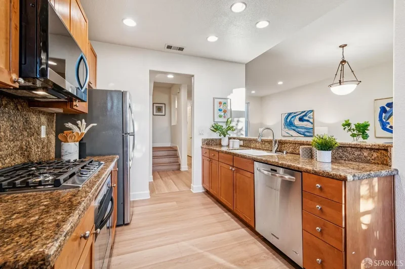 1716 20th, San Francisco, CA 94122, San Francisco, California, United States. - Photo 30