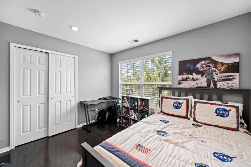 32 Marina Dr , Bayonne, NJ 07002, Bayonne, New Jersey, United States. - Photo 21