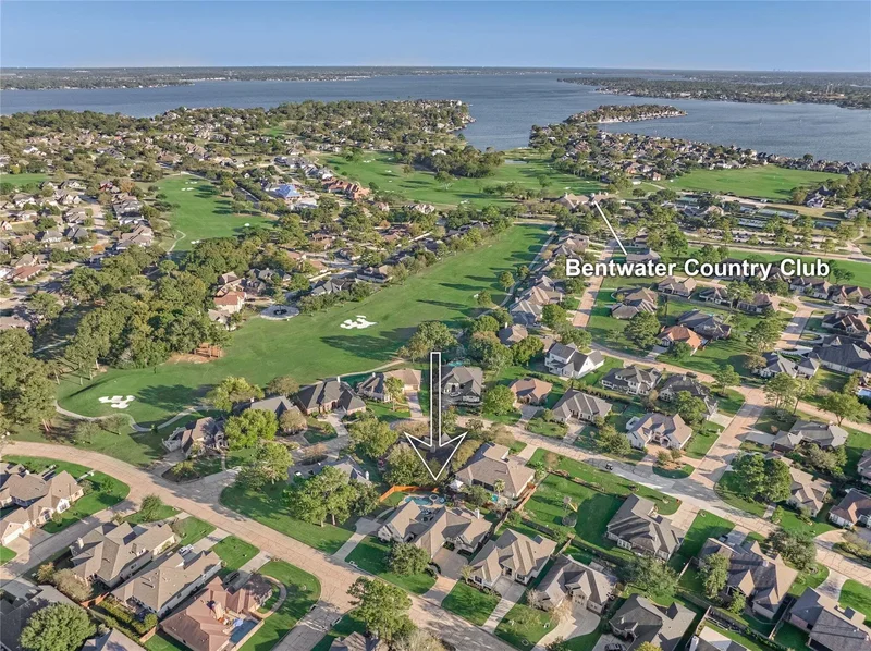 98 Monterrey Road W, Montgomery, TX 77356, Montgomery, Texas, United States. - Photo 3