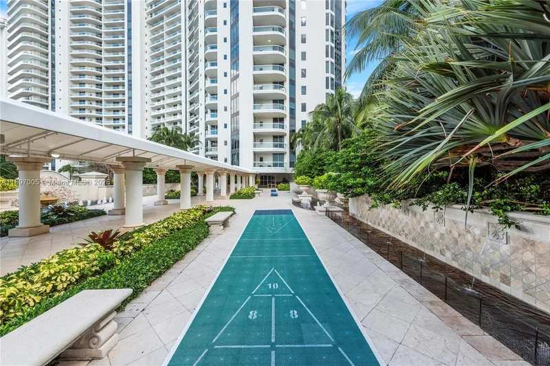 6000 Island Blvd, Golden Beach, Florida, United States. - Photo 28