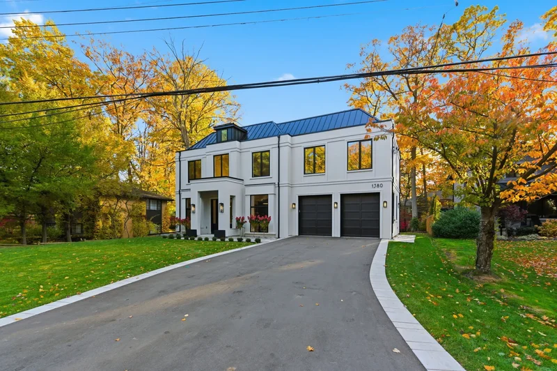 An exceptional custom-built estate by Montbeck Homes