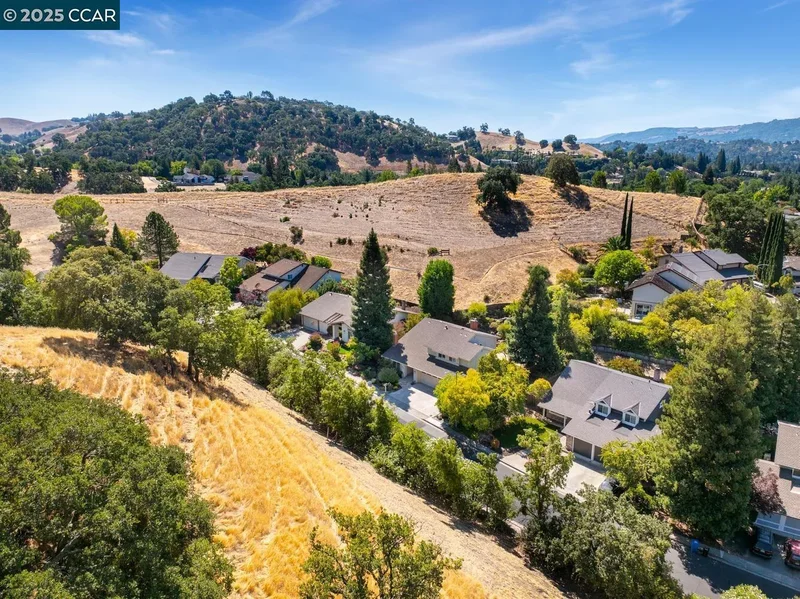 1555 Pebblebrook Ct, Walnut Creek, California, United States. - Photo 35