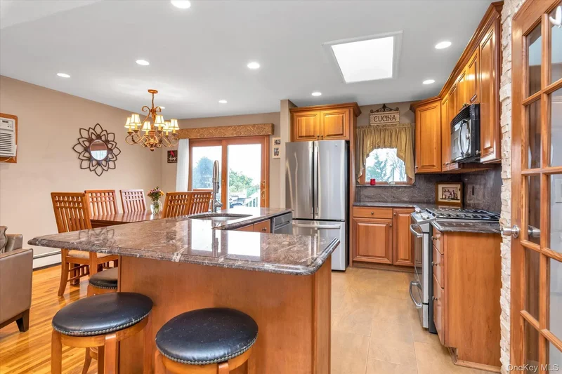 26 Cheshire Road, Inwood, New York, United States. - Photo 19