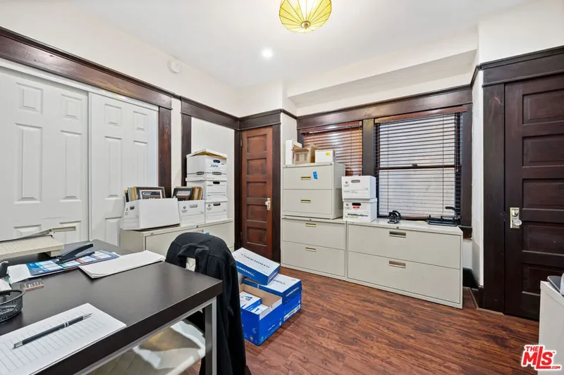 275 E California Boulevard, Altadena, California, United States. - Photo 16