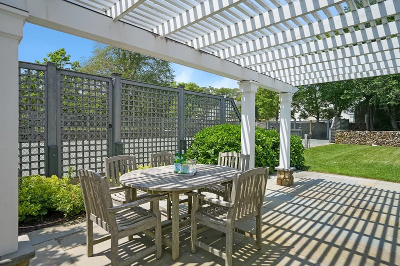 31 Lamberts Cove Road, Vineyard Haven, MA 02568, West Tisbury, Massachusetts, United States. - Photo 31