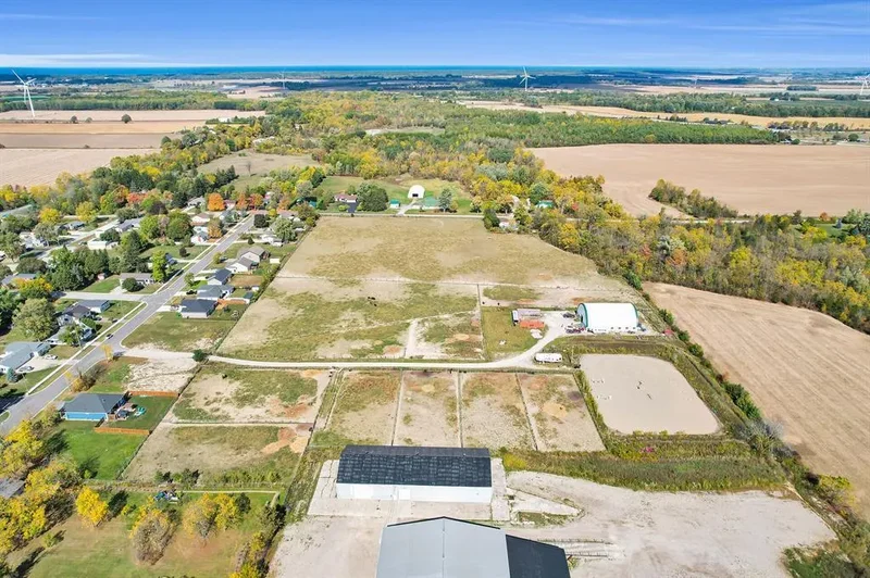 168 ELIZABETH Street, Lambton Shores, ON N0M 2N0, Stratford, Ontario, Canada. - Photo 4