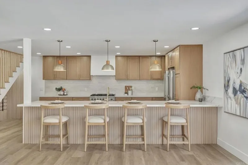 5 Bedrooms Single Family Detached