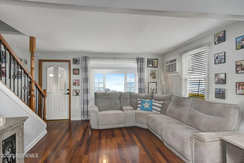 238 Shoreland Circle, Laurence Harbor, NJ 08879, Old Bridge Township, New Jersey, United States. - Photo 11
