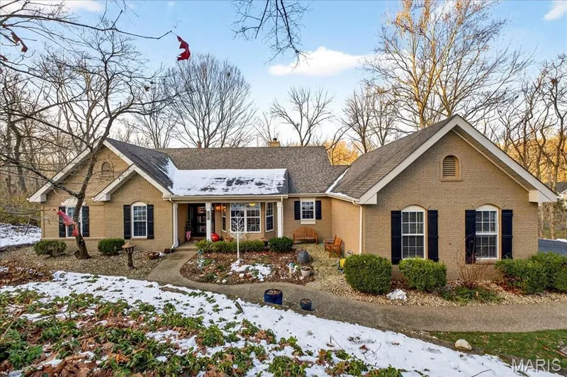 Single Family Residence in Wildwood