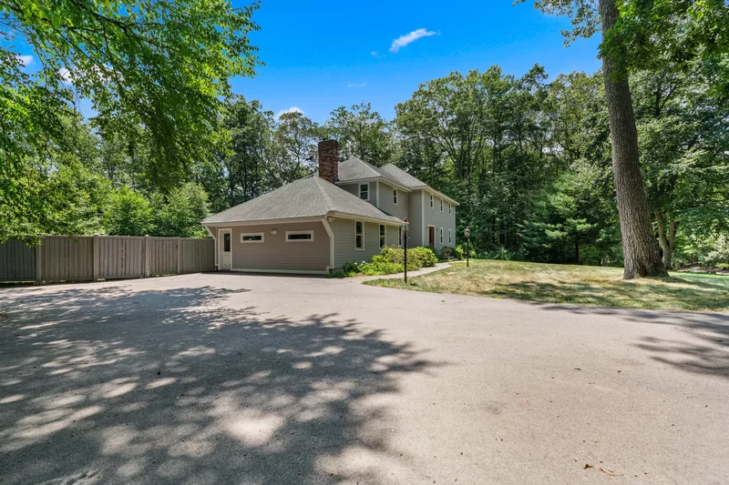 3  Stonehill Rd , Marlboro, MA 01752, Marlborough, Massachusetts, United States. - Photo 24