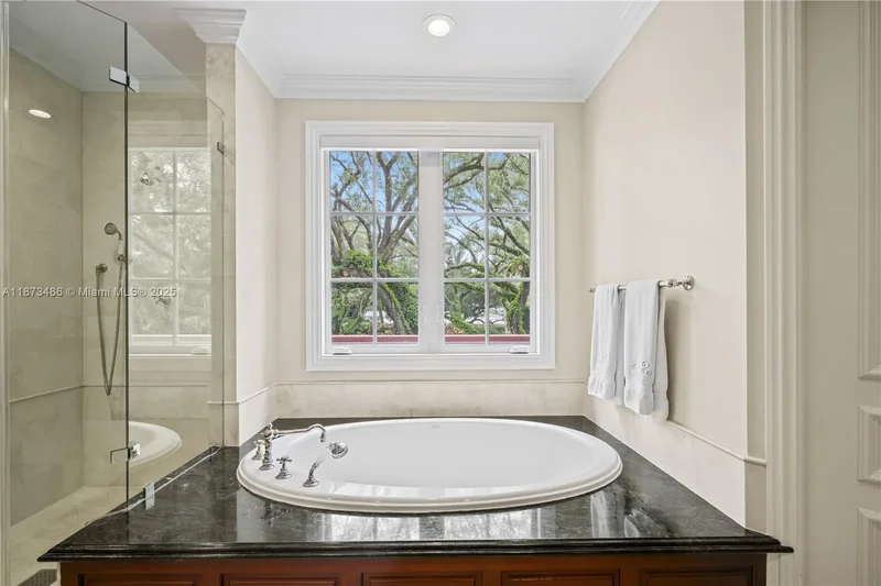 5400 Banyan Trl, Coral Gables, Florida, United States. - Photo 48