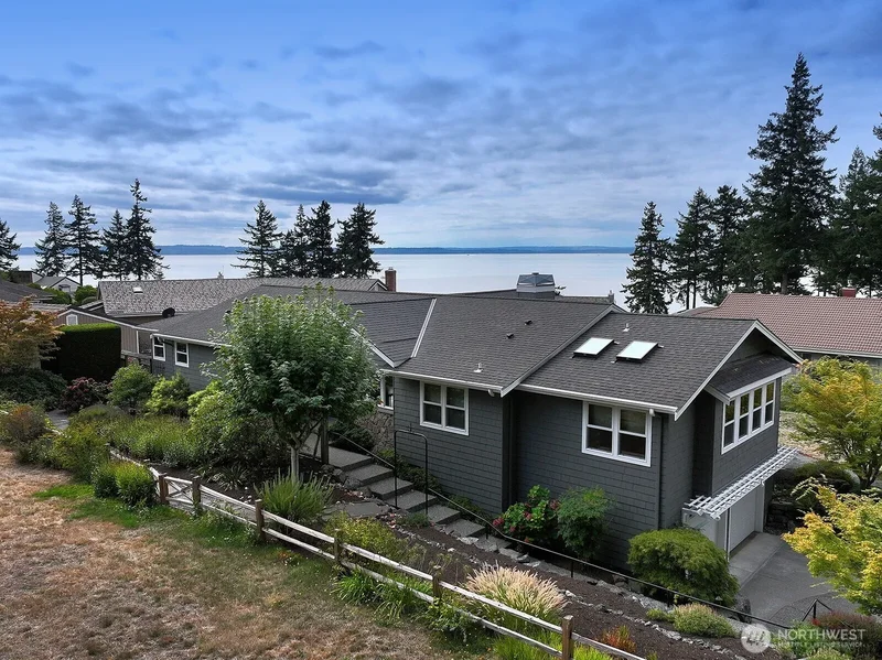 6292 Sahalee Court, Clinton, WA 98236, Clinton, Washington, United States. - Photo 2