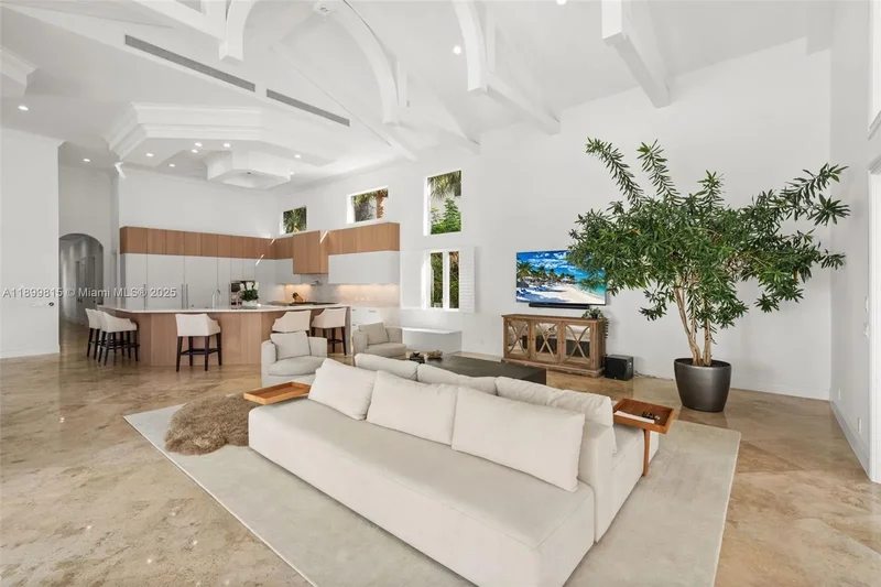 2800 NE 40th St, Fort Lauderdale, Florida, United States. - Photo 14