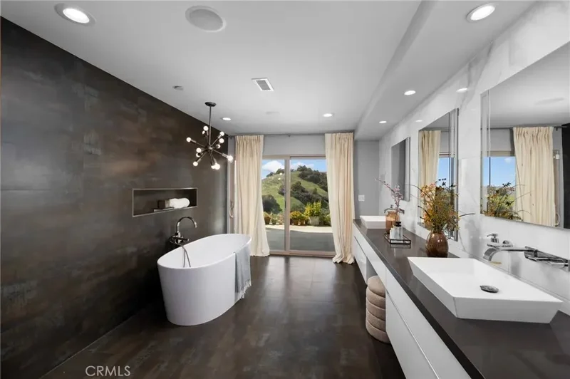 2637 N Mountain Avenue, Claremont, California, United States. - Photo 42