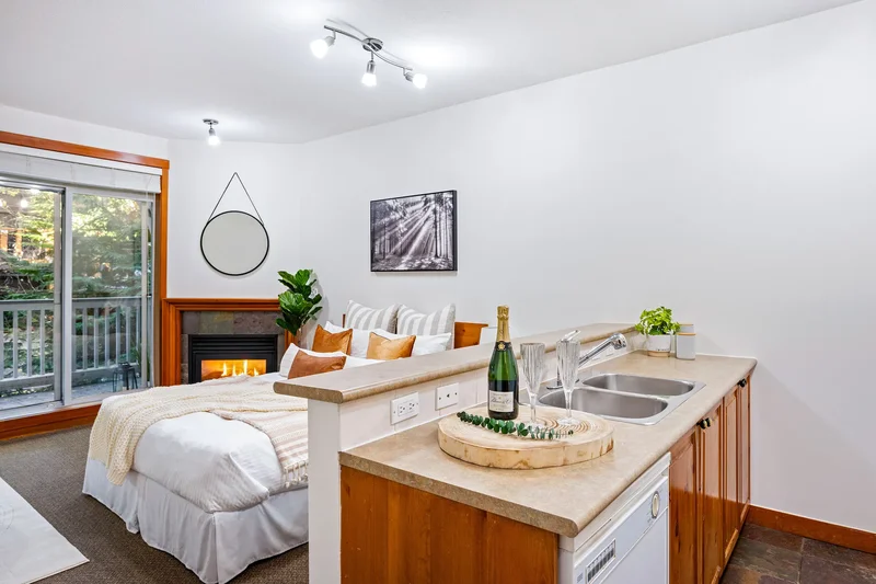 4405 Blackcomb Way  204, Whistler, BC V8E 0X7, Whistler, British Columbia, Canada. - Photo 15