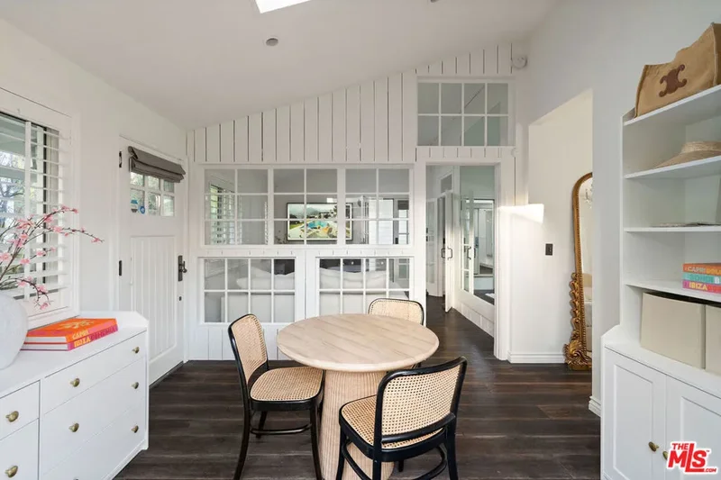 2329 Ocean Avenue, Los Angeles, California, United States. - Photo 30