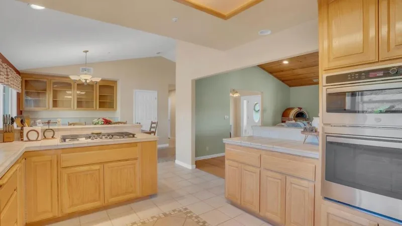 21160 Valle San Juan Drive, Salinas, CA 93907, Salinas, California, United States. - Photo 6