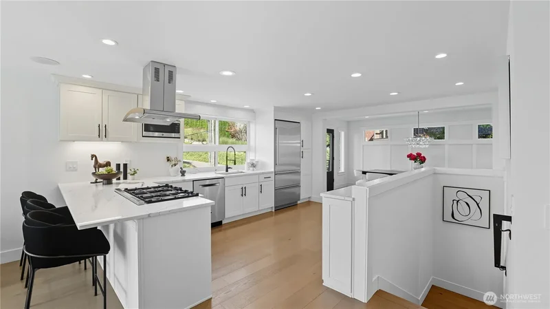4527 W Raye Street, Seattle, WA, 98199, USA, Seattle, Washington, United States. - Photo 13
